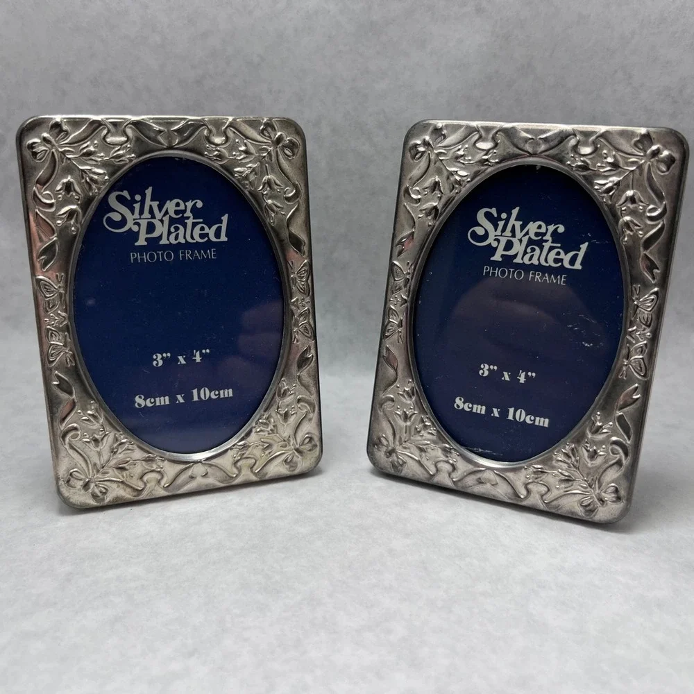Set of 2 Silver Plated Photo Frames Oval Ornate Design for 3x4 Pictures